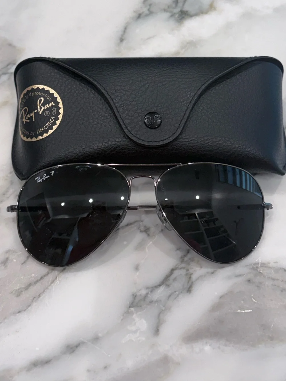 Ray-Ban Aviator Sunglasses in Black and Silver with Case - Picture 7 of 7